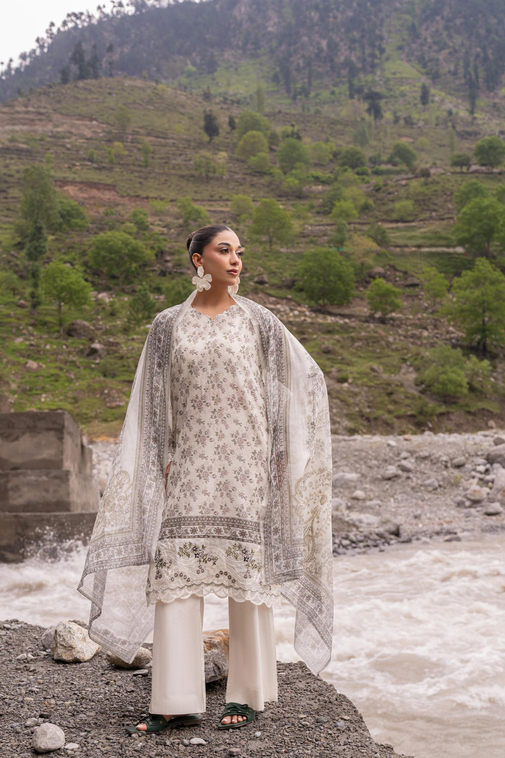 Shanaya Vol-166 Digital Embroidered Lawn 3PC